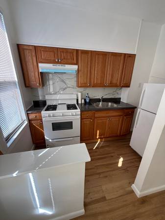 Listing photo 1 of 5