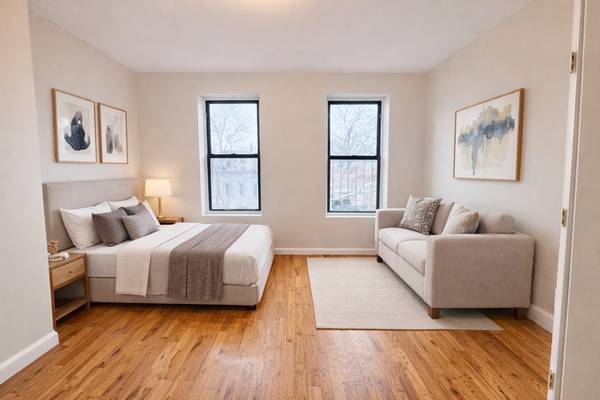 Listing photo 1 of 5