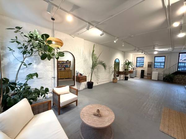 Listing photo 1 of 5