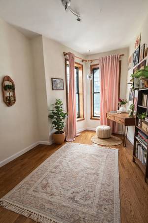 Listing photo 1 of 5