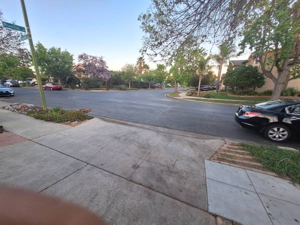 Listing photo 1 of 5