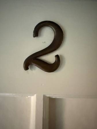 Listing photo 1 of 5