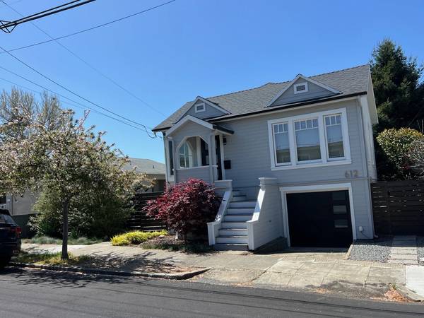 Listing photo 1 of 5