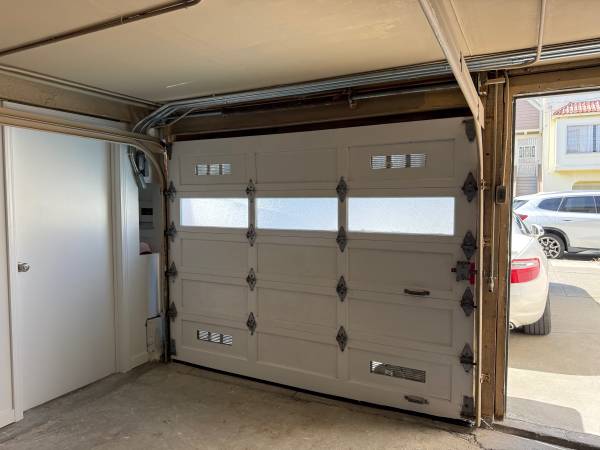 Listing photo 1 of 5