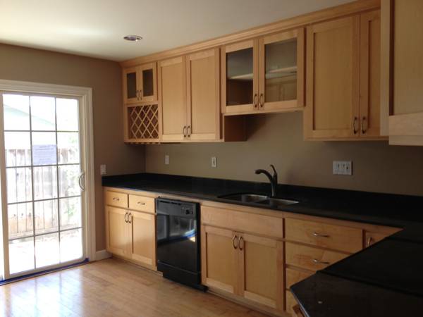 Listing photo 1 of 5