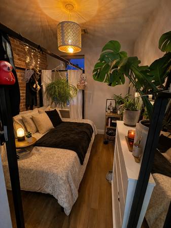 Listing photo 1 of 5