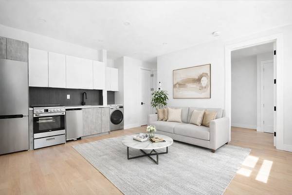 Listing photo 1 of 4