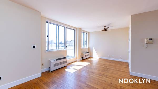 Listing photo 1 of 5