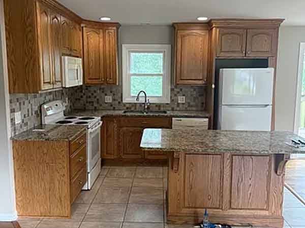 Listing photo 1 of 5