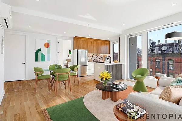 Listing photo 1 of 4