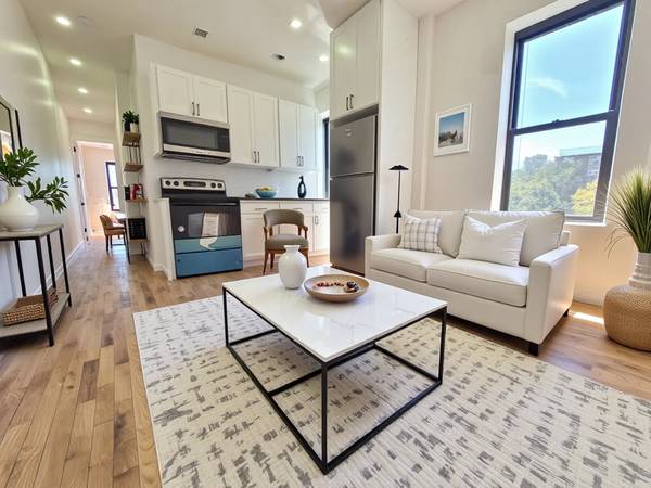 Listing photo 1 of 5