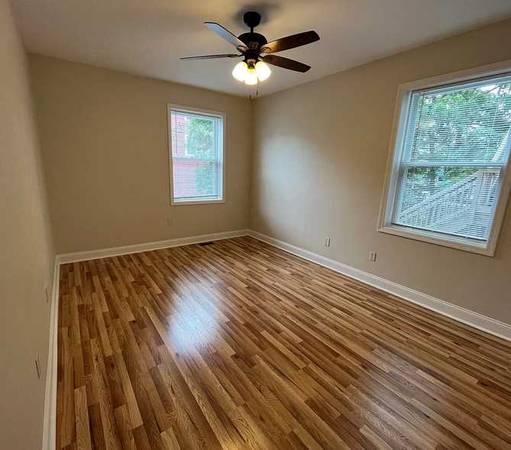 Listing photo 1 of 4