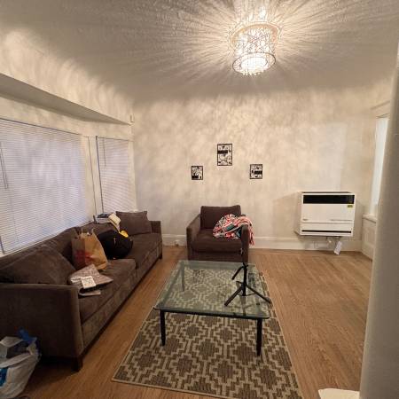 Listing photo 1 of 5