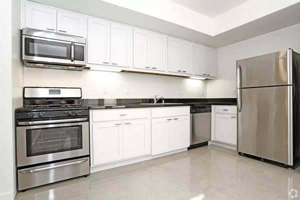 Listing photo 1 of 5