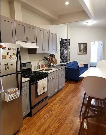 Listing photo 1 of 7