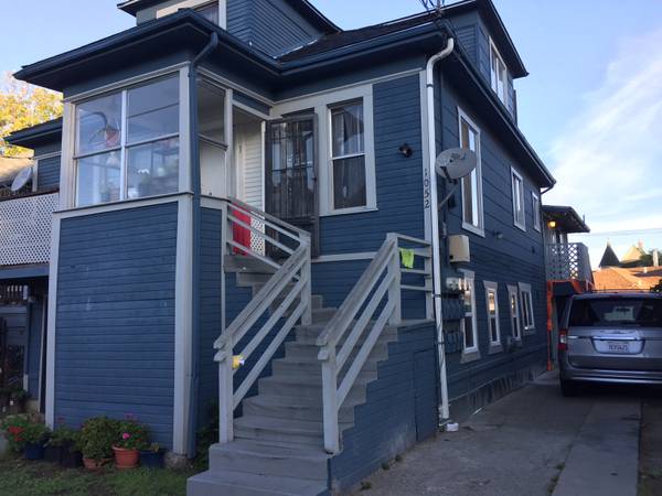 Listing photo 1 of 5