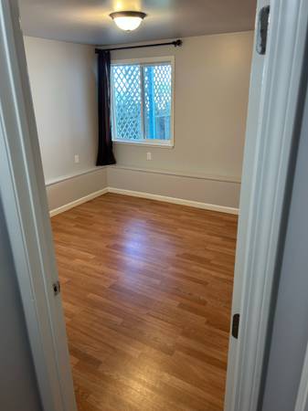 Listing photo 1 of 5