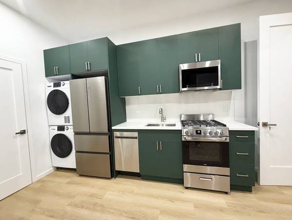 Listing photo 1 of 5