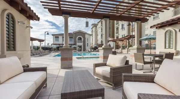 Listing photo 1 of 5