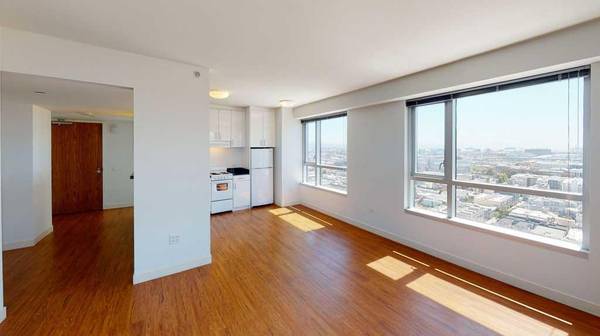 Listing photo 1 of 5