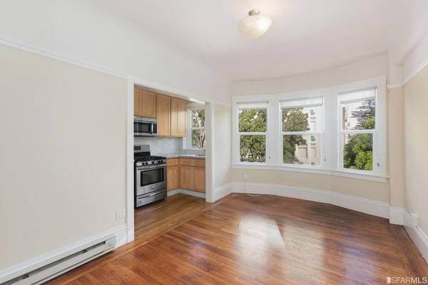 Listing photo 1 of 5