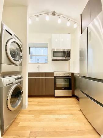 Listing photo 1 of 10