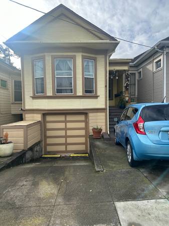 Listing photo 1 of 5