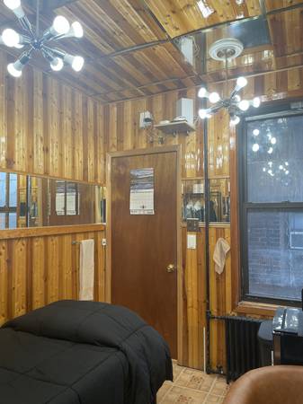 Listing photo 1 of 5