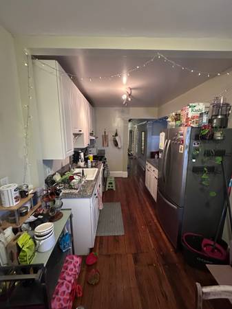Listing photo 1 of 5