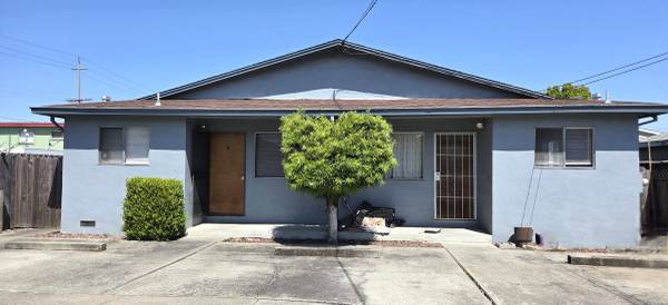 Listing photo 1 of 5