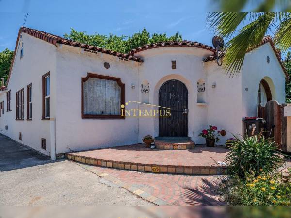 Listing photo 1 of 5