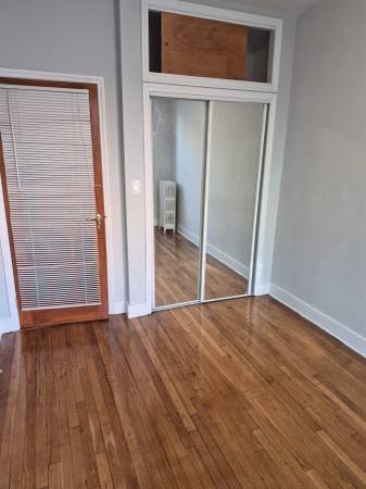 Listing photo 1 of 4