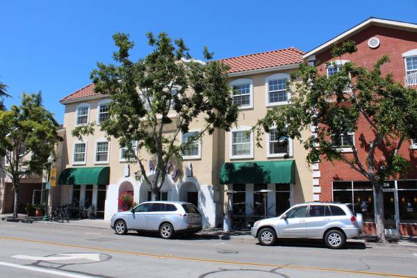 Listing photo 1 of 5