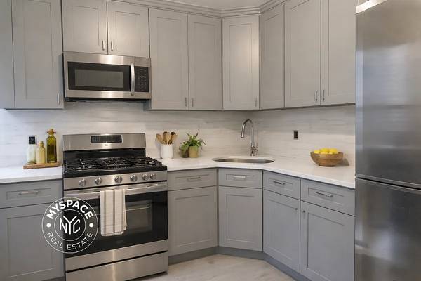 Listing photo 1 of 5