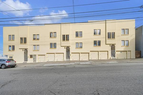 Listing photo 1 of 5