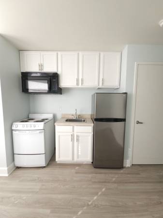 Listing photo 1 of 5