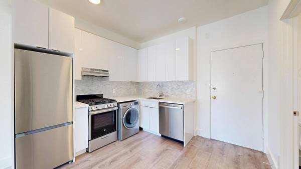 Listing photo 1 of 5