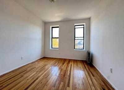 Listing photo 1 of 5