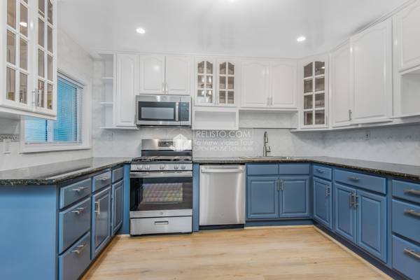 Listing photo 1 of 5