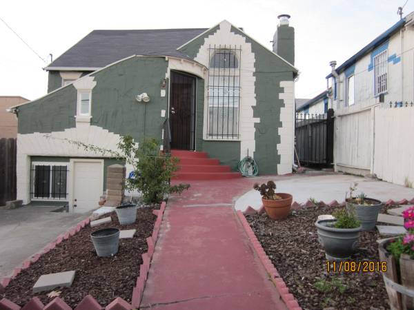 Listing photo 1 of 5