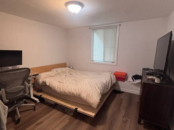 Listing photo 1 of 5