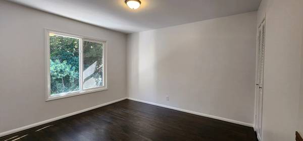 Listing photo 1 of 2