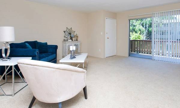 Listing photo 1 of 5