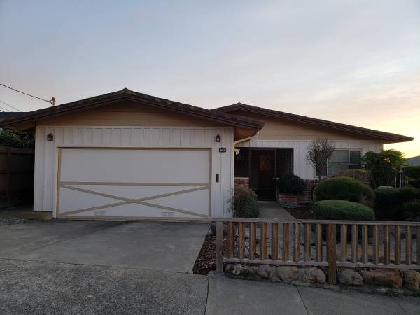 Listing photo 1 of 5