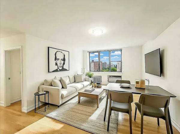 Listing photo 1 of 5