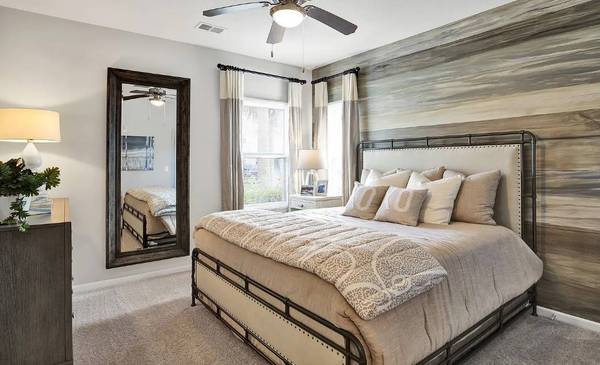 Listing photo 1 of 4