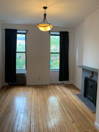 Listing photo 1 of 5