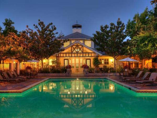 Listing photo 1 of 5