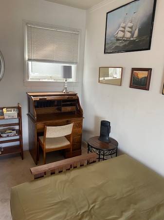 Listing photo 1 of 5