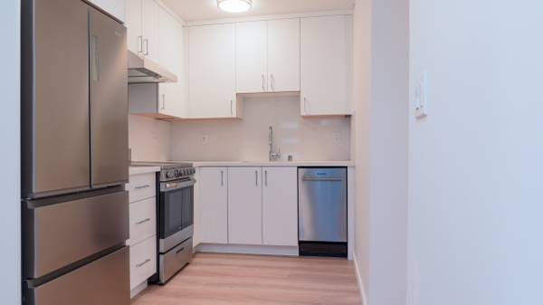 Listing photo 1 of 5